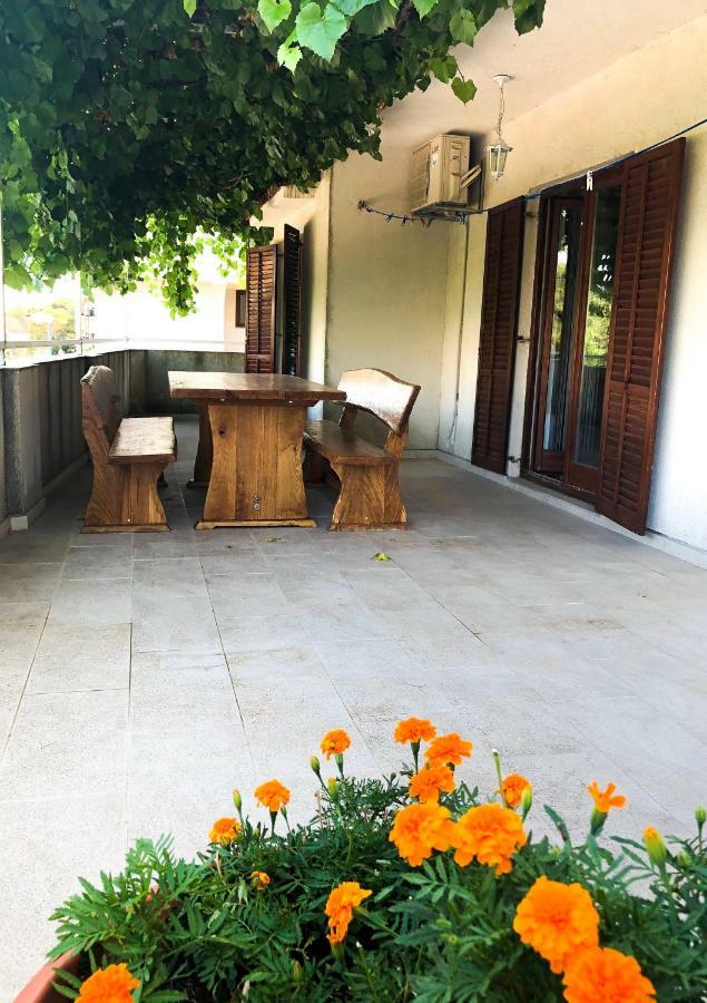 שיבניק Apartment Bura מראה חיצוני תמונה