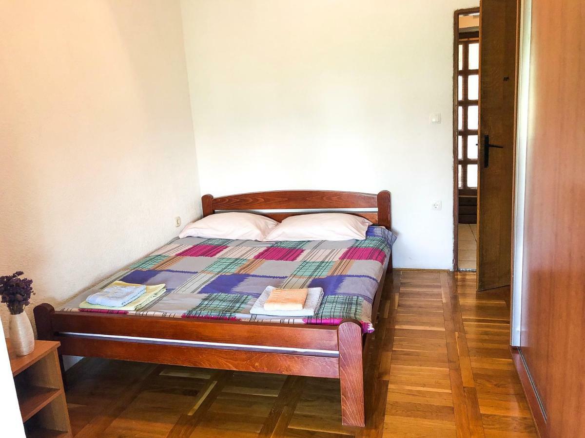 שיבניק Apartment Bura מראה חיצוני תמונה